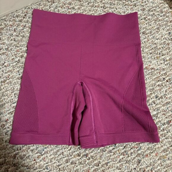 Lululemon Sculpt Short Ultra Violet- Size Small - Picture 4 of 9
